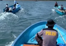 Polsek Tanut Bersama TNI kut Aksi Bersih Pantai