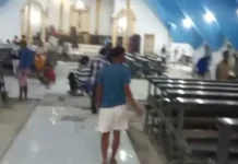Umat Sambut Uskup jelang Peresmian Kuasi Paroki Wowonda