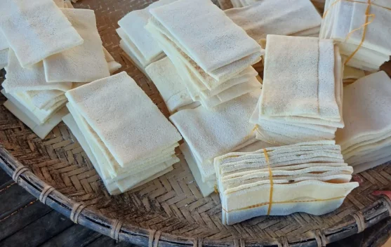 Cemilan Sagu Olilit Timur Jadi Favorit di Saumlaki