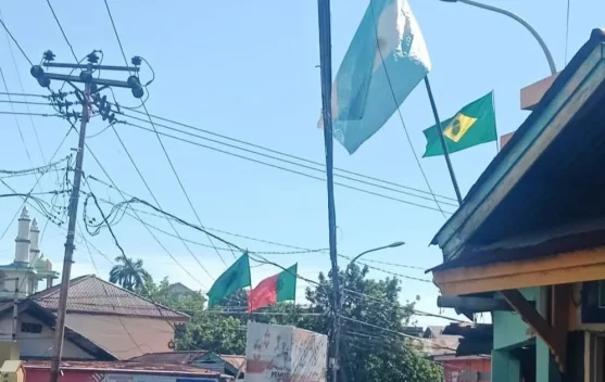 Euforia Piala Dunia Saumlaki, Warga Pasang Puluhan Bendera