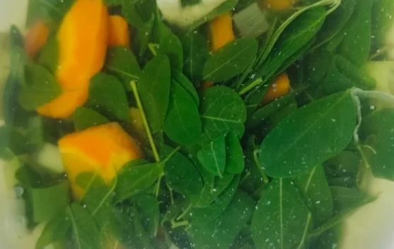 Menu Sederhana Kaya Gizi, Sayur Bening Jadi Andalan Ibu Rumah Tangga di Saumlaki