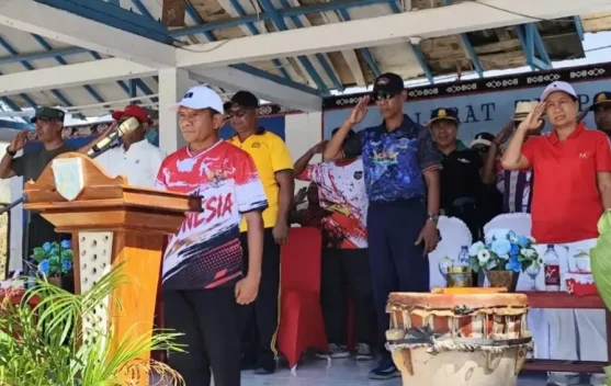 Ribuan Warga Tanimbar Utara Menyatu dalam Pawai Budaya Semarak Kemerdekaan.