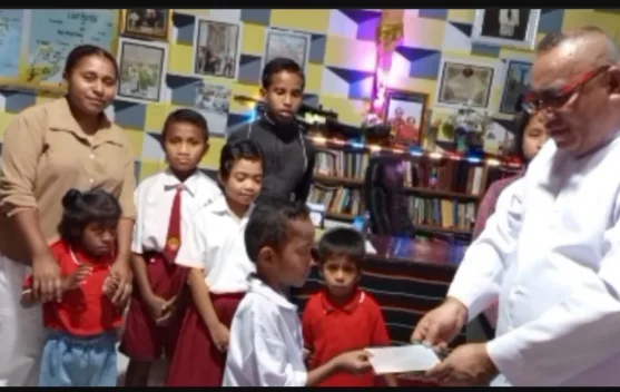 Dingin Tak Menghalangi Anak-anak Melayani Tuhan di Olilit Barat
