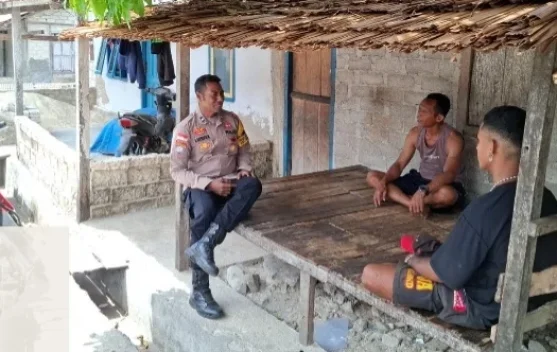 Bhabinkamtibmas Alusi Kelaan Gencarkan Sambang dan Edukasi Warga