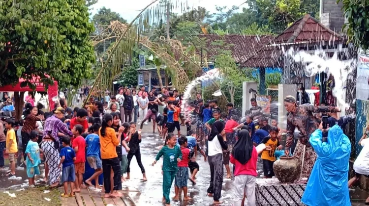 Bajong Banyu, Tradisi Unik di Magelang jelang Ramadan