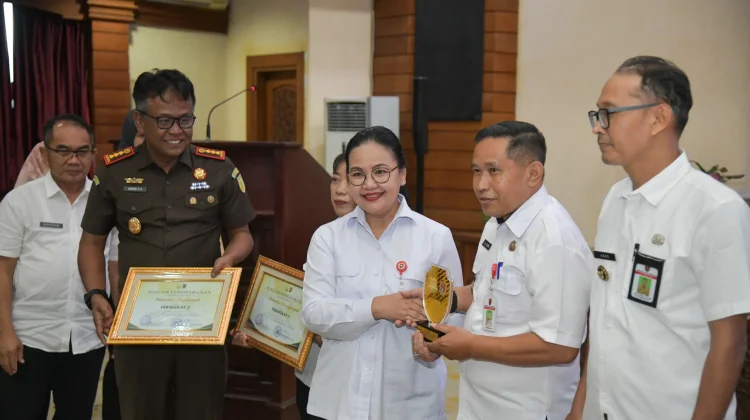 Penghargaan Jaksa Garda Desa Perkuat Tata Kelola Kelurahan di Semarang