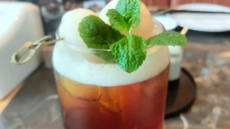Tips Memilih Leci Segar untuk Campuran Teh