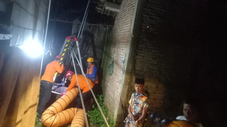 Terjatuh di Sumur, Warga Jepara Diselamatkan Basarnas