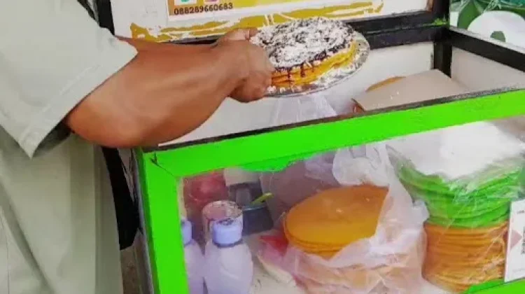 Bermacam Jajanan Jadul yang Masih Dicintai hingga Kini