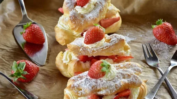Kue Krim Stroberi: Ide Usaha Rumahan yang Menjanjikan