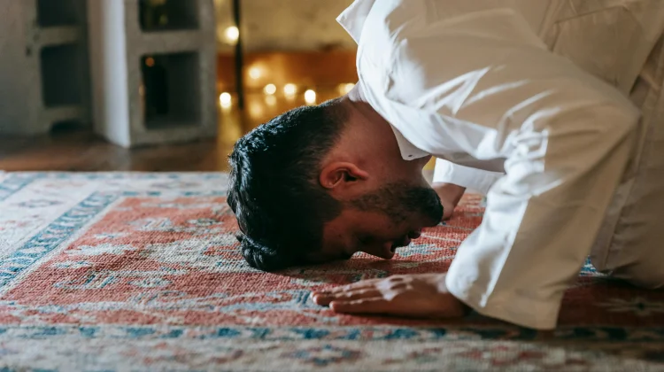 Panduan Sholat Witir Lengkap dan Niatnya
