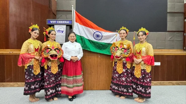 Tari Harmoni Warak UPGRIS, Buka VIBRANCE VIT 2026