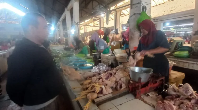 Harga Sayuran dan Daging Ayam Potong di Kudus Naik