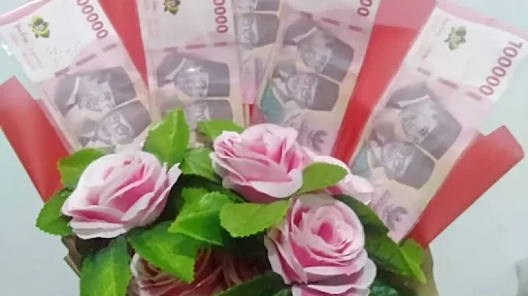 Buket Uang: Kado Elegan untuk Berbagai Momen