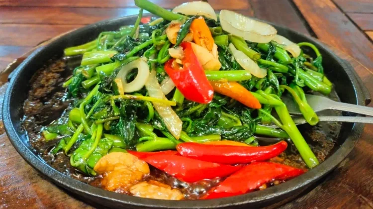 Rahasia Membuat Ca Kangkung Tetap Hijau Tidak Lembek