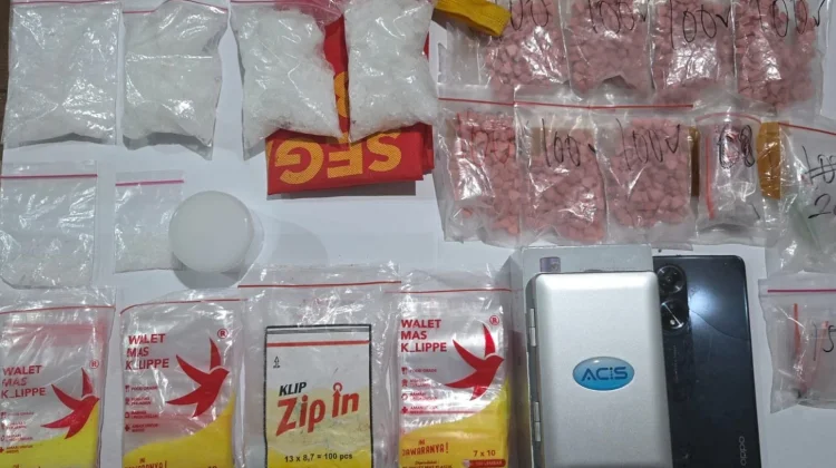 Ringkus Kurir Narkoba di Semarang, Polisi Sita 332 Gram Sabu dan 803 Ekstasi