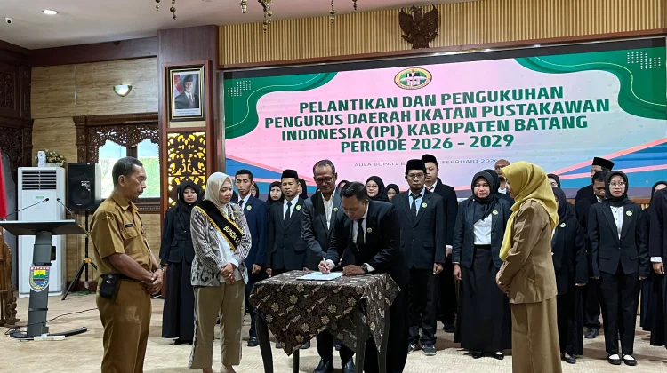 Puluhan Pustakawan Dikukuhkan, Siap Tingkatkan Minat Baca Warga Batang