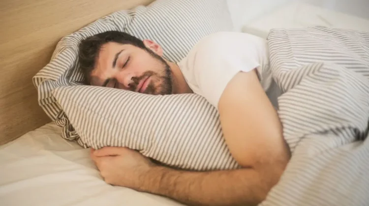 Puasa Tidur Terus, Sehat atau Tidak?