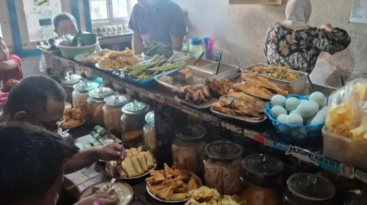 Warung Makan Pagi jadi Tempat Favorit Sarapan