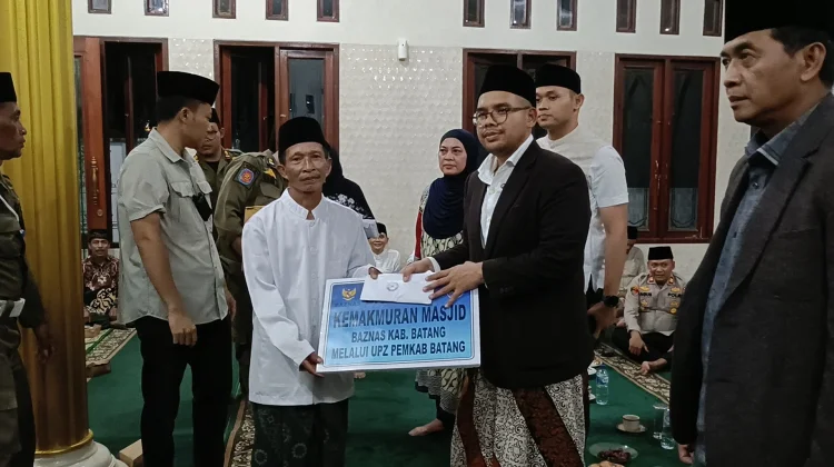 Tarawih Ukhuwah, Bupati Batang Fokus Perbaiki Infrastruktur Desa Pesalakan