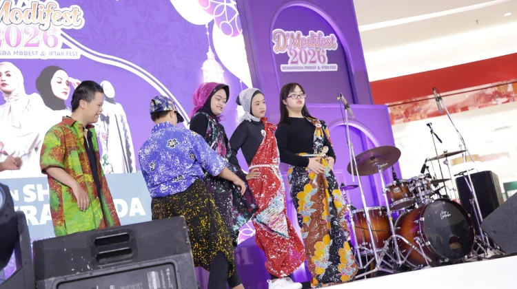 Percaya Diri di Catwalk, Difabel Bikin Kagum Pengunjung Mall