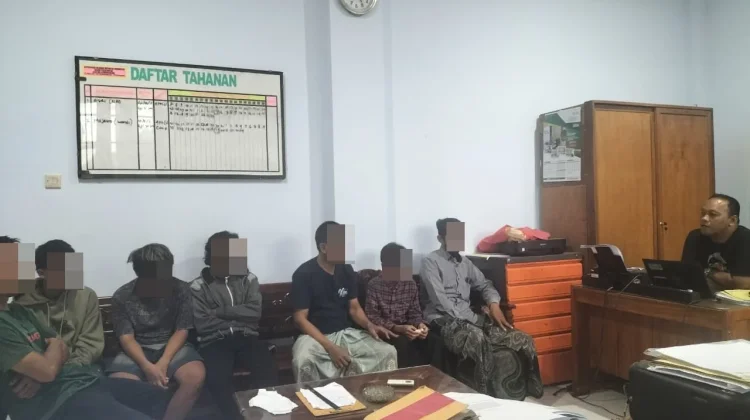 Polsek Kedungwuni Tangkap Tiga Remaja yang Sedang Asyik Bermain Petasan