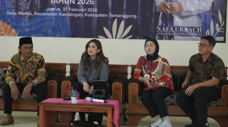 Nafa Urbach Sosialisasikan MBG ke Warga Desa Wadas Temanggung