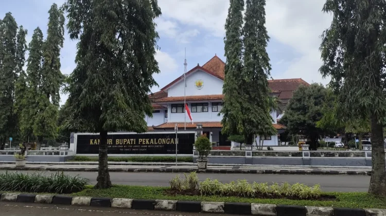 Sejumlah Pejabat Pemkab Pekalongan Diperiksa KPK Terkait OTT Bupati Fadia
