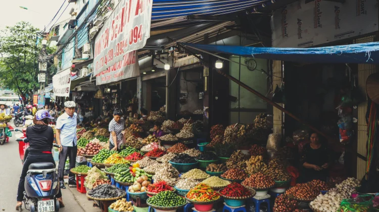 Harga Sembako Naik Jelang Lebaran, Pengamat Nilai Warga Makin Selektif