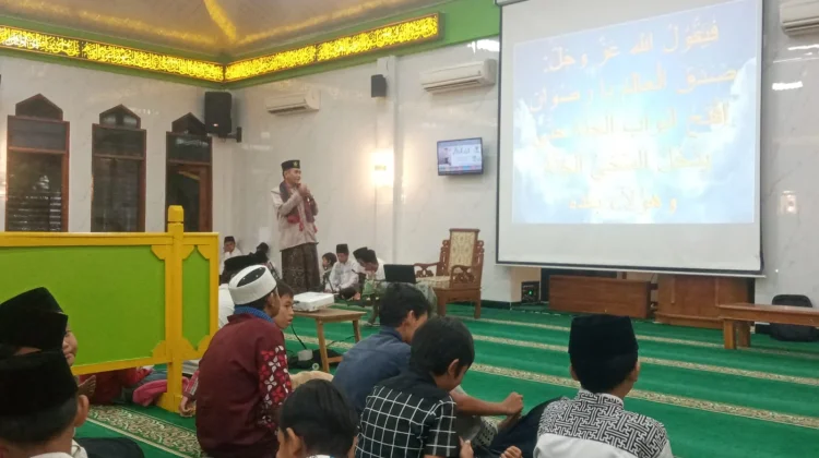 Kajian Ahad Sore Masjid Alqodar Ungkap Empat Golongan yang Dijamin Masuk Surga
