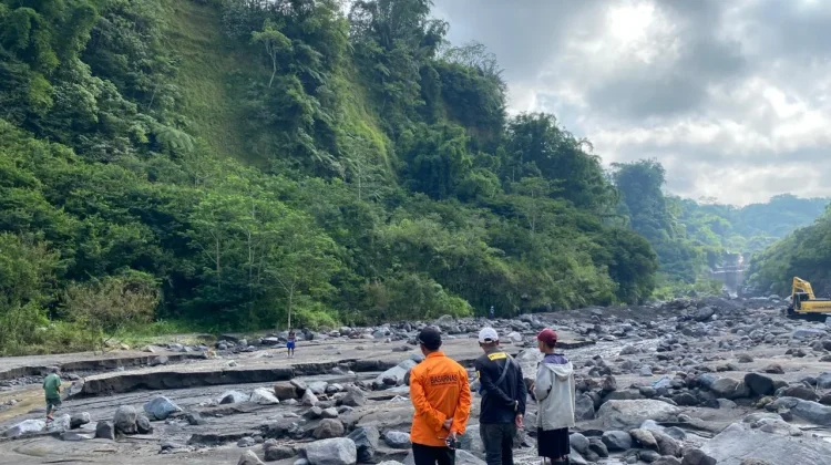 Pencarian Dua Penambang Hanyut di Sungai Senowo Dihentikan