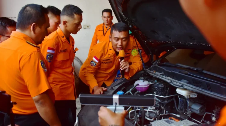 SAR Semarang Pelajari Penanganan Kecelakaan Mobil Listrik