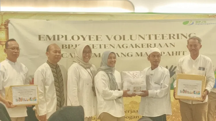 Momen Ramadan, BPJS Ketenagakerjaan Semarang Majapahit Sambangi Panti Asuhan