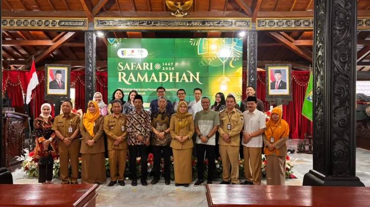 Safari Ramadan, TIS Energy Salurkan Ratusan Paket Bantuan di Grobogan dan Demak