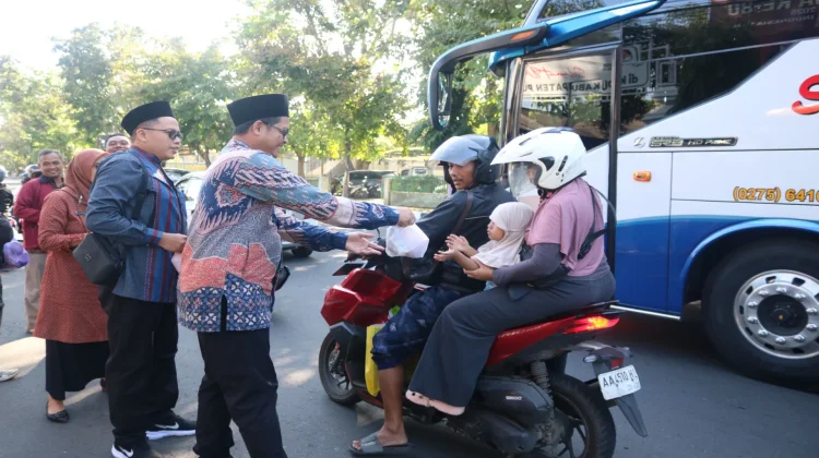 KPU Purworejo Tutup Rangkaian Ramadan dengan Khotmil Al-Quran dan Berbagi Takjil
