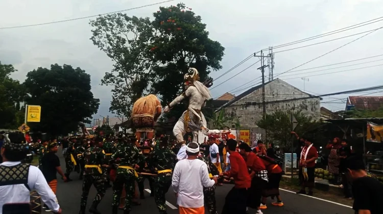 Awali Rangkaian Nyepi  1948 Caka, Umat Hindhu di Magelang Mengarak Ogoh-Ogoh