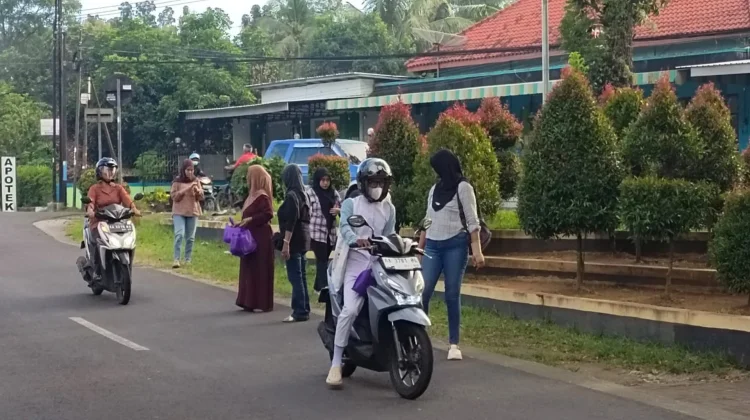 Aksi Sosial SPPG Kalirejo Purworejo, Bagikan 500 Takjil
