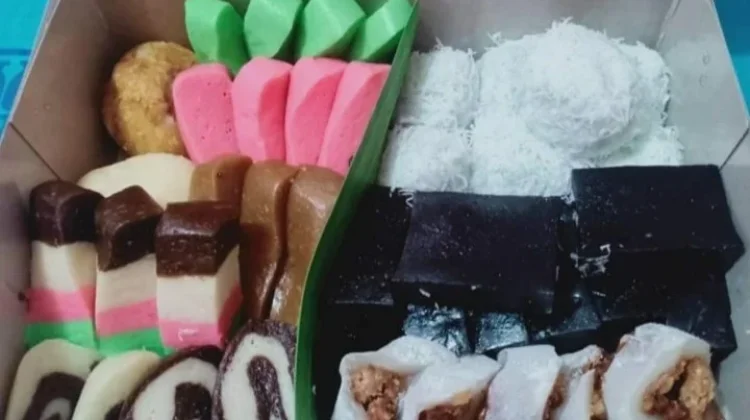 Nikmatnya Getuk Gondok Hangat dengan Taburan Kelapa Parut