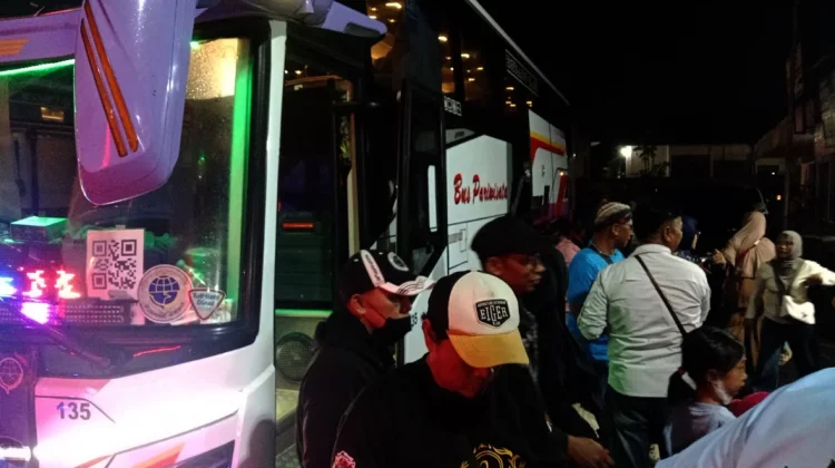 Ratusan Pemudik Gratis Asal Kabupaten Magelang Tiba di Kampung Halamannya