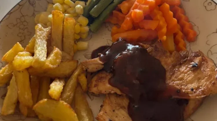 Cara Membuat Saus Lada Hitam untuk Steik Ayam