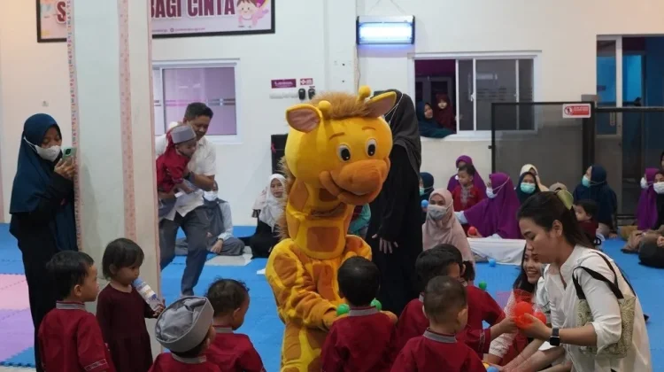 Hotel Tentrem Hadir Berbagi Kasih Bersama Rumah Anak Surga Semarang