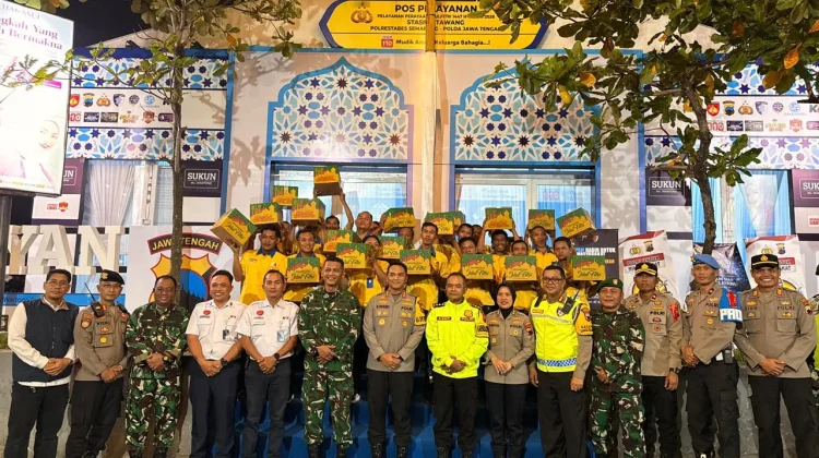 Sidak Posyan Stasiun Tawang, Kapolrestabes Semarang Pastikan Mudik Aman