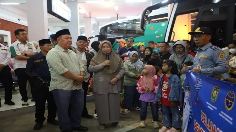 Bupati Purworejo Sambut Kedatangan Peserta Mudik Gratis Lebaran 2026