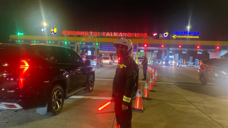 Jateng Mulai Diserbu Pemudik, GT Kalikangkung  dan Pejagan Padat