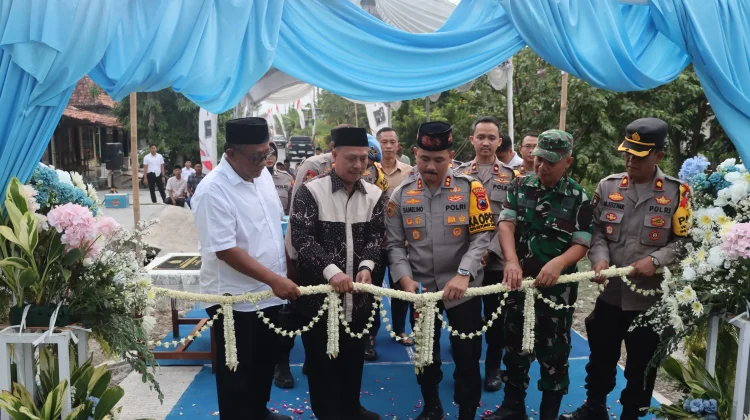 Kapolres Demak Resmikan Jembatan Penghubung Banjarejo–Wonorejo