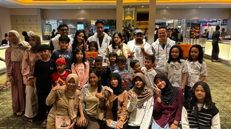 Messi Gusti Pemeran “Pelangi di Mars” Sapa Penonton di DP Mall Semarang