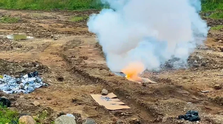 Tim Gegana Satbrimob Polda Jateng Musnahkan Bahan Peledak di Tembalang