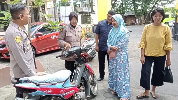 Polsek Kudus Kota Serahkan Motor Misterius di Taman Ganesha kepada Pemiliknya