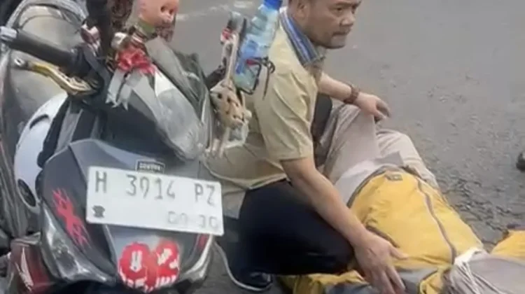 Tolong Korban Kecelakaan, Gubernur Ahmad Luthfi Gercep Panggilkan Ambulans