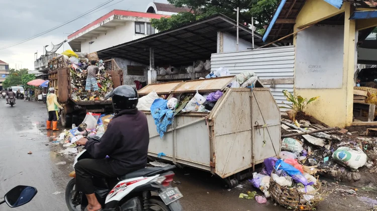 Lebaran Usai, Perkim LH  Kabupaten Pekalongan Kembali Normalisasi Pengangkutan